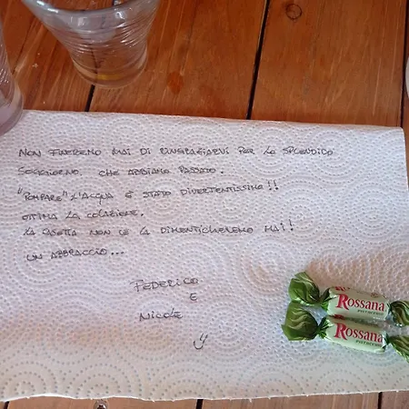 La Casetta Sotto L'albero La Carovana Gitana Hébergement de vacances