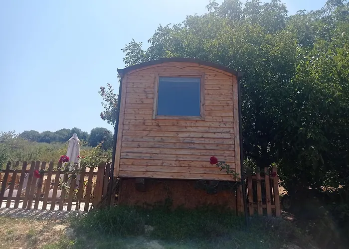 La Casetta Sotto L'albero La Carovana Gitana 펜션 *