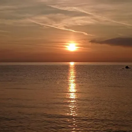 La Casetta Sotto L'albero La Carovana Gitana Hébergement de vacances Vasto