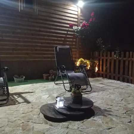 La Casetta Sotto L'albero La Carovana Gitana Ferienhaus *