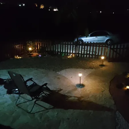 La Casetta Sotto L'albero La Carovana Gitana Hébergement de vacances *