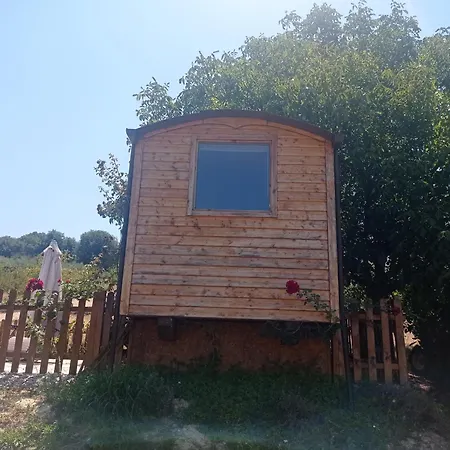 La Casetta Sotto L'albero La Carovana Gitana Ferienhaus *